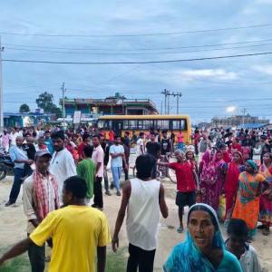 बालकको मृत्युपछि स्वास्थ्य केन्द्रमा तोडफोड, एम्बुलेन्स नचलाउँदा ज्यान गएकाे आराेप